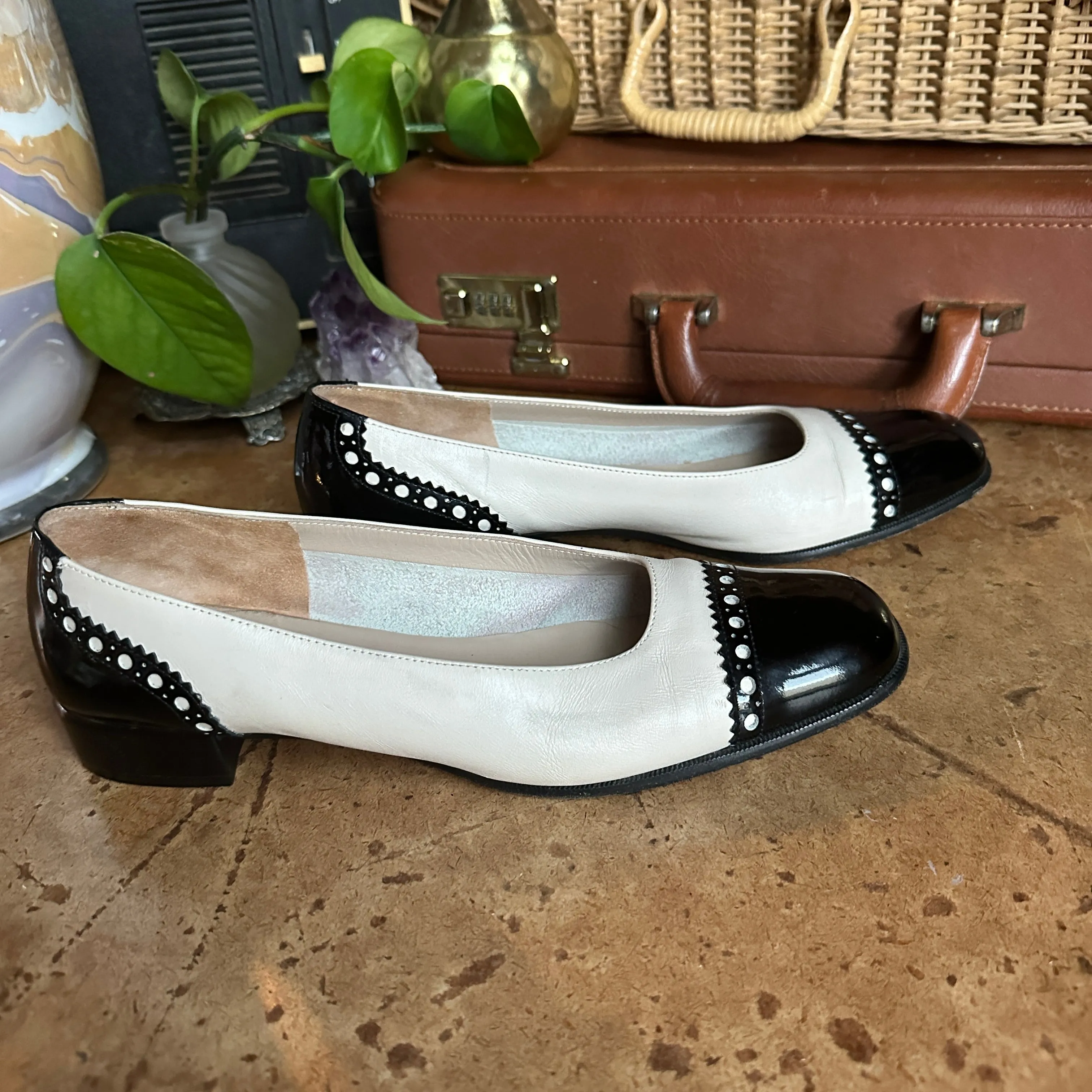 Black and White/Beige Leather Women’s “Salvatore Ferragamo” Flats