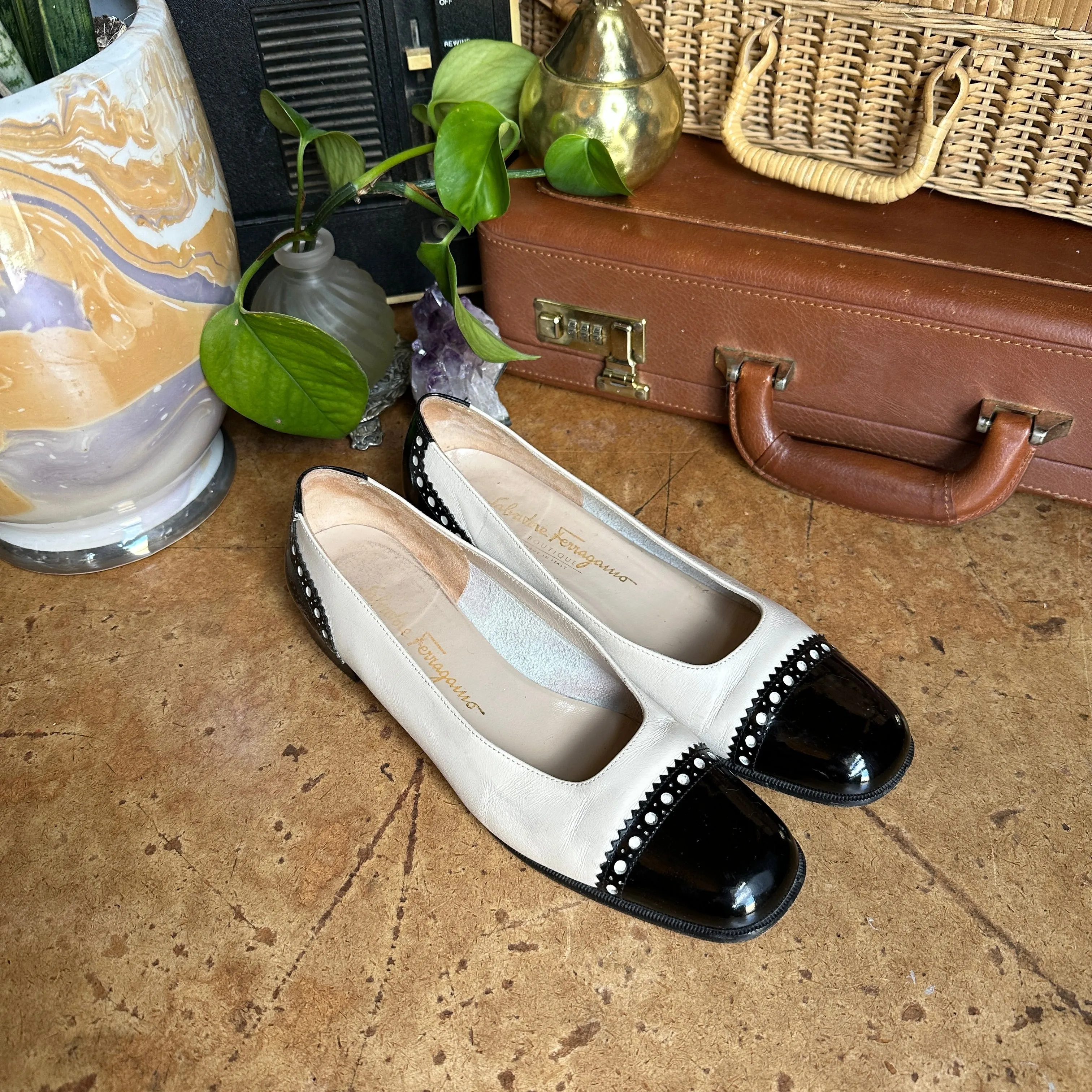 Black and White/Beige Leather Women’s “Salvatore Ferragamo” Flats