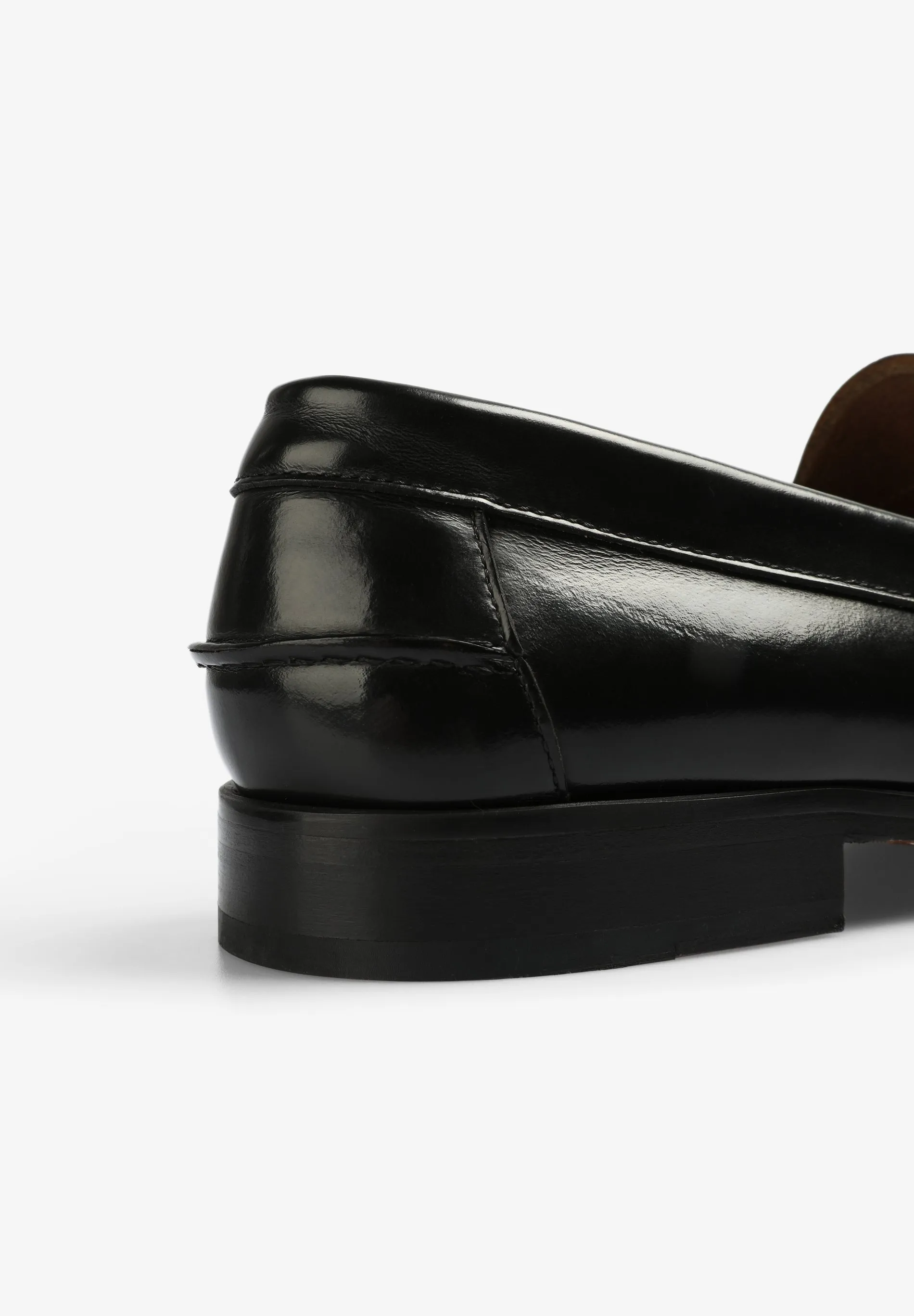 CLASSIC LOAFERS