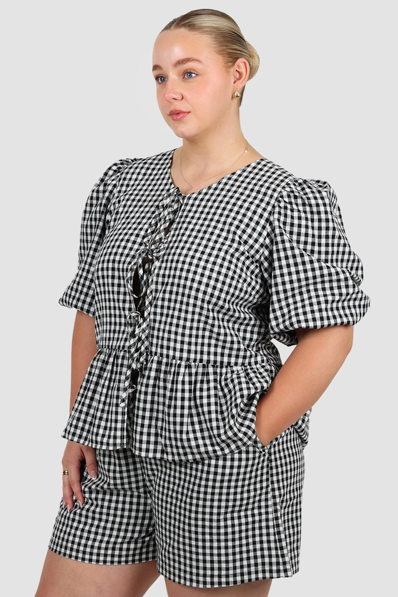 FAWN TOP B&W GINGHAM