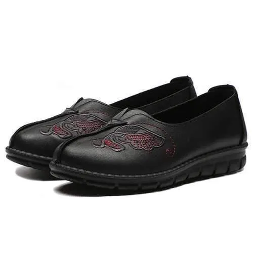 Retro Embroidery Flower Flat Loafers