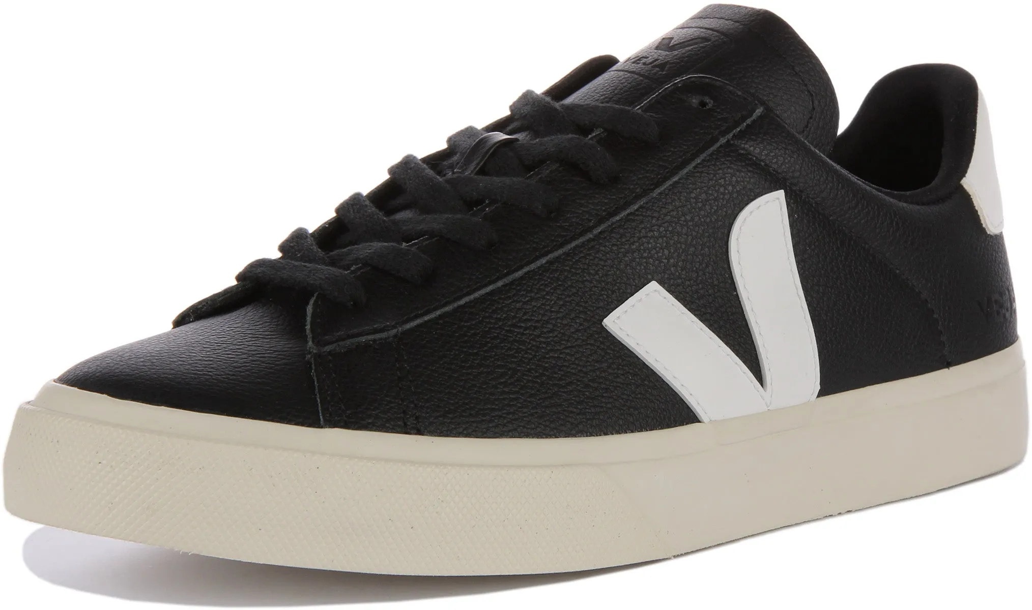 Veja Campo Chromefree In Black White For Women