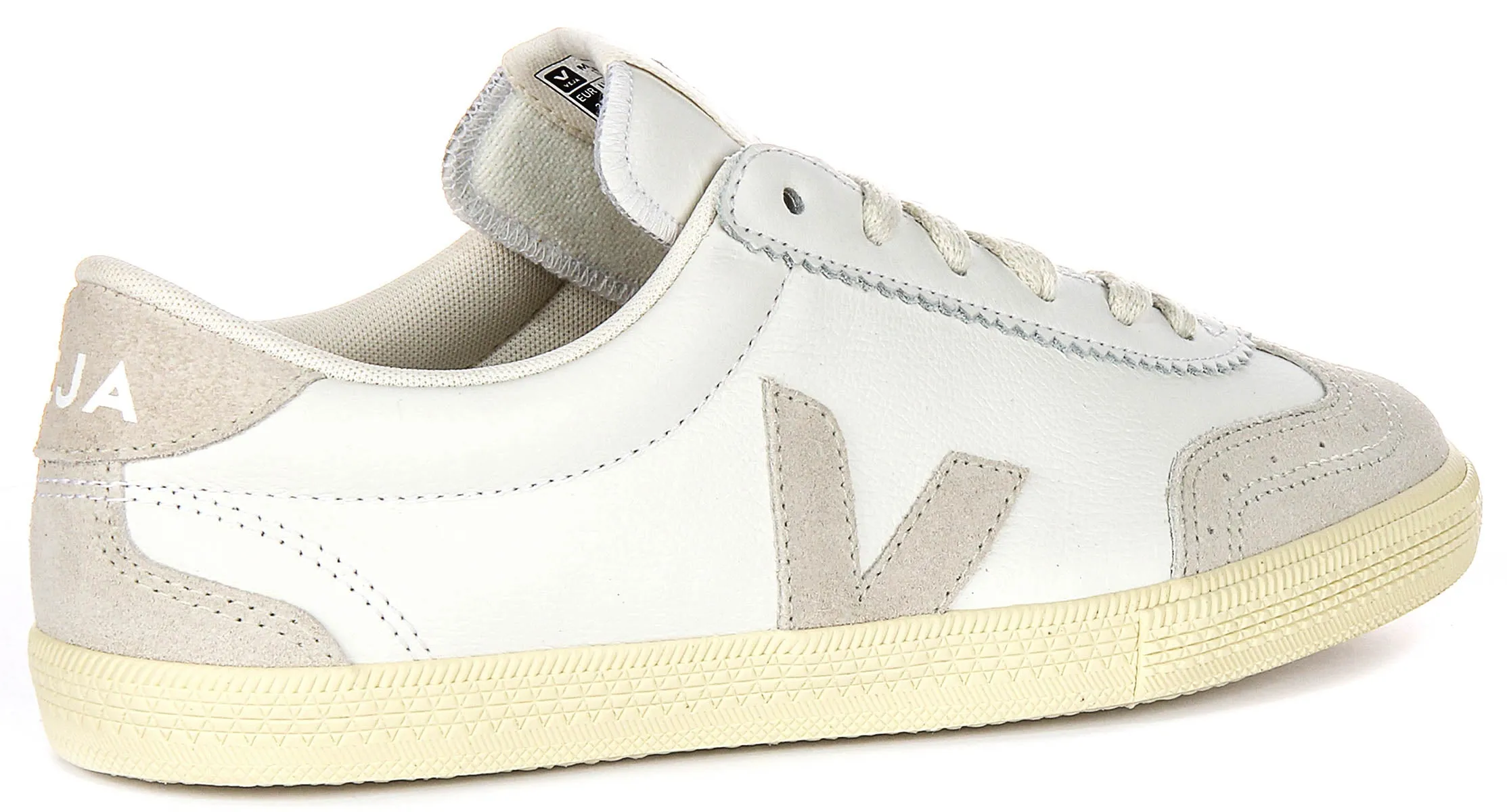 Veja Volley O. T. In Natural For Women