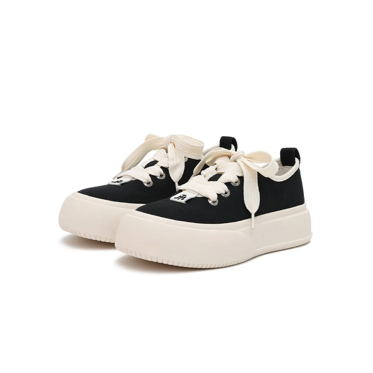 Versatile Flat Canvas Sneakers