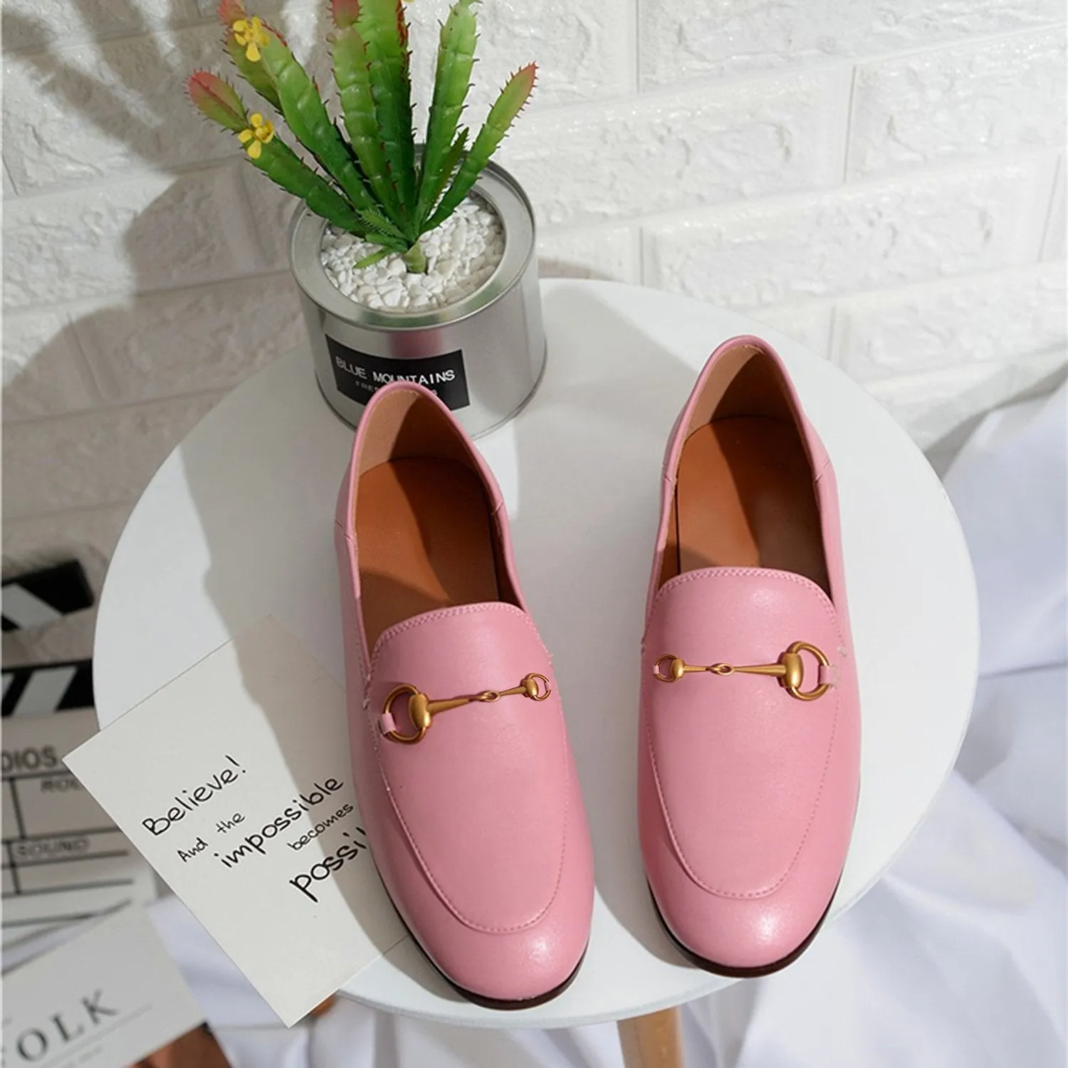 Women Classic Metal Buckle Leather Loafers Flat Shoes